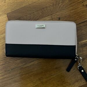 Kate spade wristlet